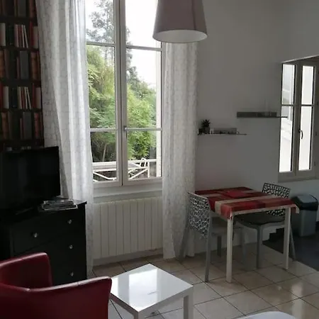 Apartamento Appartement-studio Meuble Châtel-Guyon
